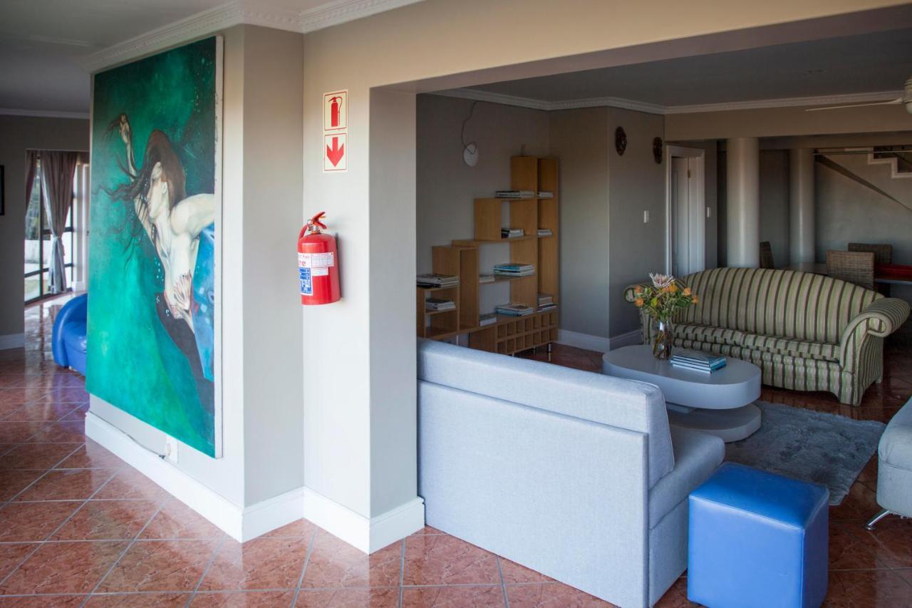 Fly Me To The Moon Guesthouse موسيلباي المظهر الخارجي الصورة