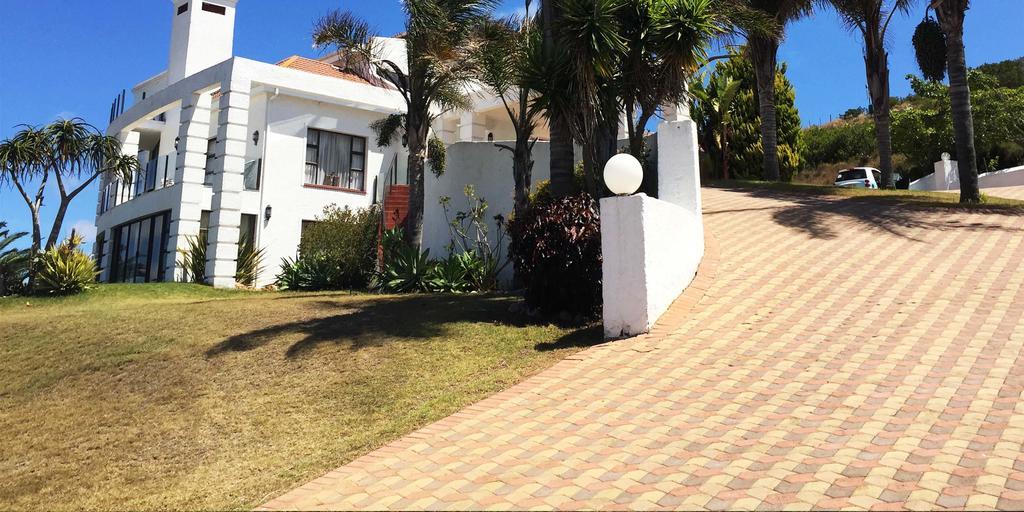 Fly Me To The Moon Guesthouse موسيلباي المظهر الخارجي الصورة