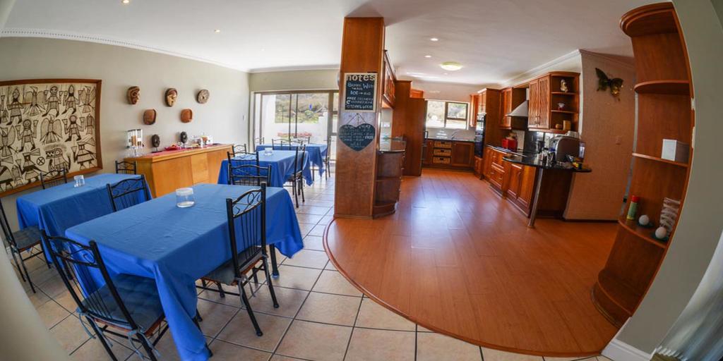 Fly Me To The Moon Guesthouse موسيلباي المظهر الخارجي الصورة