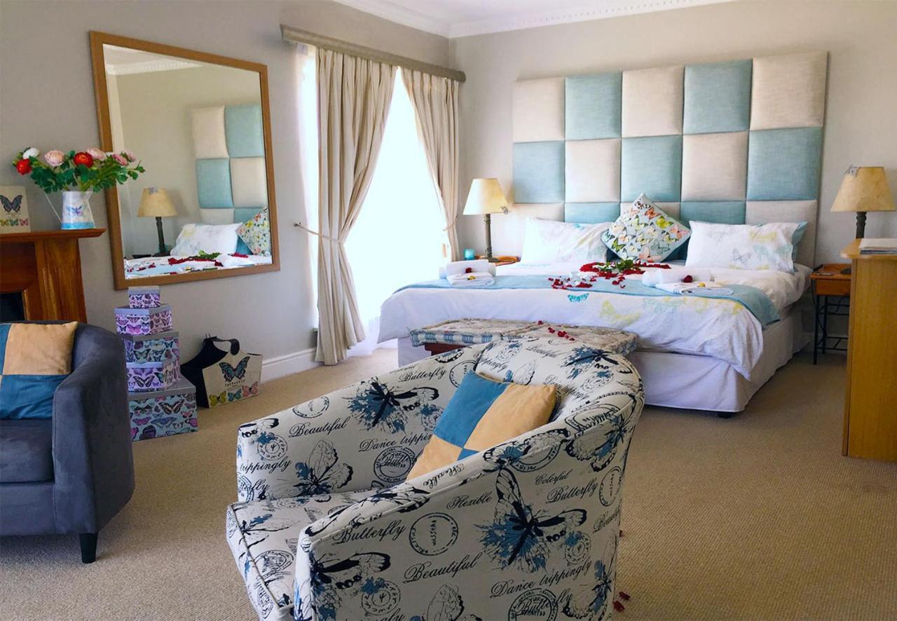 Fly Me To The Moon Guesthouse موسيلباي المظهر الخارجي الصورة